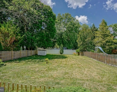 158 Wyoming Avenue - Photo Thumbnail 22