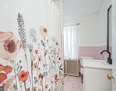 158 Wyoming Avenue - Photo Thumbnail 15