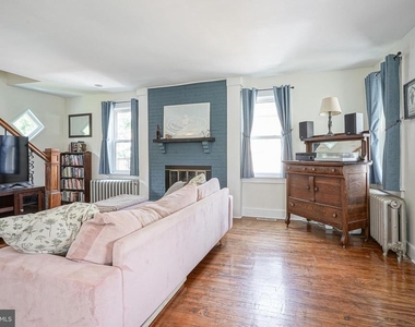 158 Wyoming Avenue - Photo Thumbnail 4