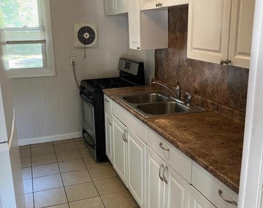 129 Lemmon Avenue - Photo Thumbnail 3