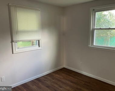 129 Lemmon Avenue - Photo Thumbnail 8