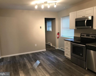 144 Hargrove Avenue - Photo Thumbnail 6
