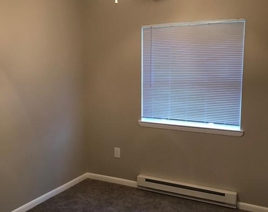 144 Hargrove Avenue - Photo Thumbnail 14