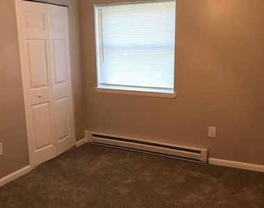 144 Hargrove Avenue - Photo Thumbnail 15
