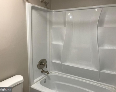 144 Hargrove Avenue - Photo Thumbnail 13