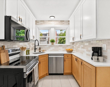 430 Cinnaminson Avenue - Photo Thumbnail 7