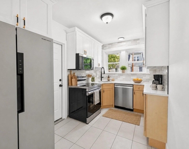 430 Cinnaminson Avenue - Photo Thumbnail 6