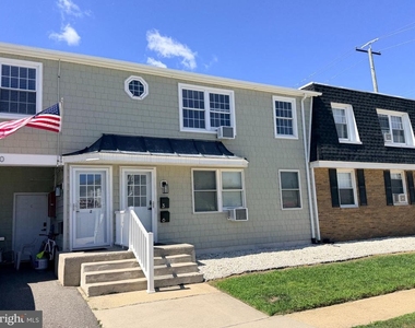 3200 W Brigantine Avenue - Photo Thumbnail 5
