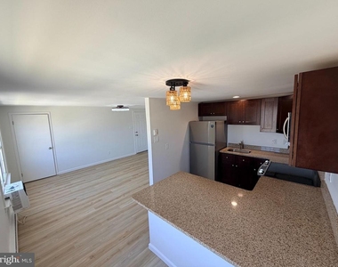 3200 W Brigantine Avenue - Photo Thumbnail 8