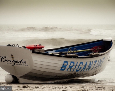 3200 W Brigantine Avenue - Photo Thumbnail 4
