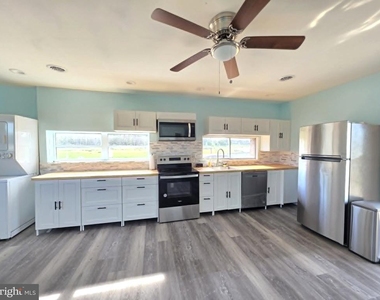 22931 Steele Drive - Photo Thumbnail 9