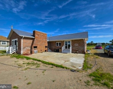 22931 Steele Drive - Photo Thumbnail 6