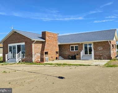 22931 Steele Drive - Photo Thumbnail 5