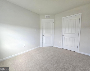 1410 Sugarplum Lane - Photo Thumbnail 33