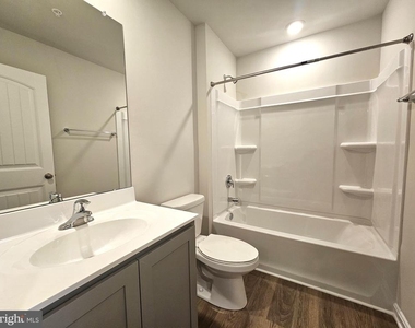 1410 Sugarplum Lane - Photo Thumbnail 29