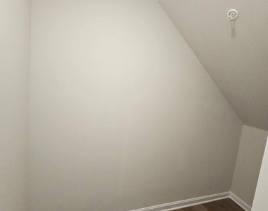 1410 Sugarplum Lane - Photo Thumbnail 21
