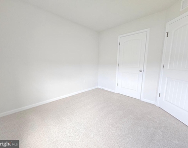 1410 Sugarplum Lane - Photo Thumbnail 31