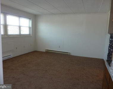 319 Camden Avenue - Photo Thumbnail 1