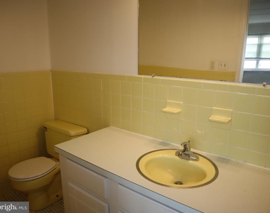 319 Camden Avenue - Photo Thumbnail 4