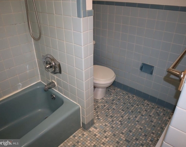 319 Camden Avenue - Photo Thumbnail 7