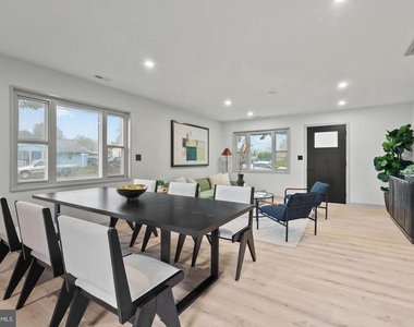 1125 Devonshire Drive - Photo Thumbnail 10
