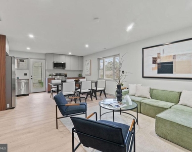 1125 Devonshire Drive - Photo Thumbnail 9