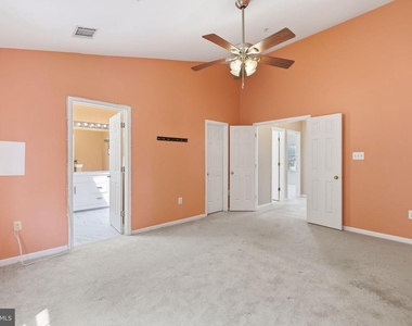 7827 Quill Point Drive - Photo Thumbnail 9