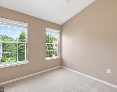 7827 Quill Point Drive - Photo Thumbnail 14
