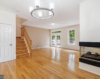 7827 Quill Point Drive - Photo Thumbnail 2