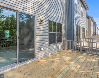 6947 Gladebrook Rd - Photo Thumbnail 34