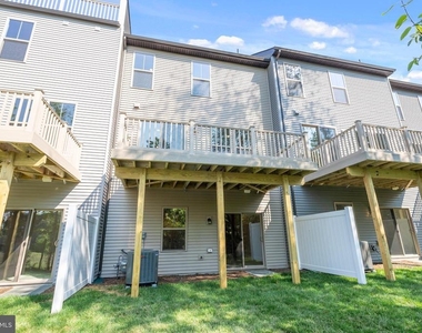 6947 Gladebrook Rd - Photo Thumbnail 36