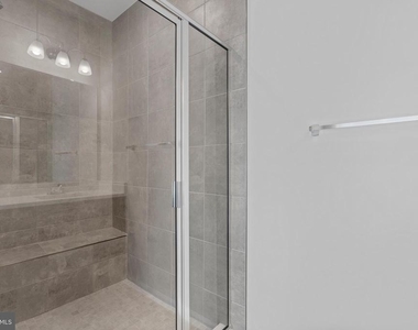 6947 Gladebrook Rd - Photo Thumbnail 33