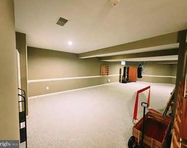 17204 Sumac Court - Photo Thumbnail 36