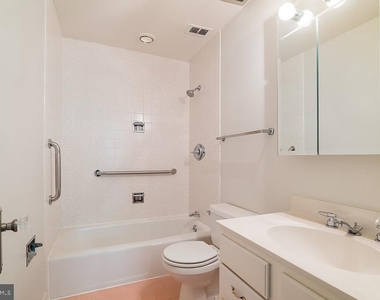 3500 Hamlet Place - Photo Thumbnail 15
