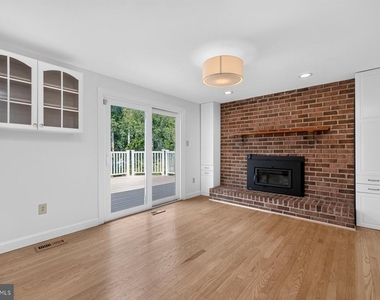 4009 Shallow Brook Lane - Photo Thumbnail 8