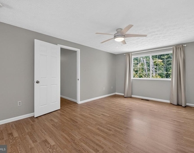 4009 Shallow Brook Lane - Photo Thumbnail 17