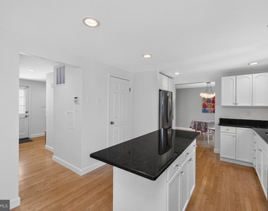 4009 Shallow Brook Lane - Photo Thumbnail 6