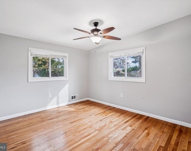 3308 Estelle Terrace - Photo Thumbnail 8