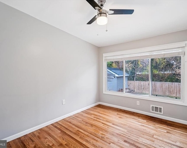 3308 Estelle Terrace - Photo Thumbnail 7