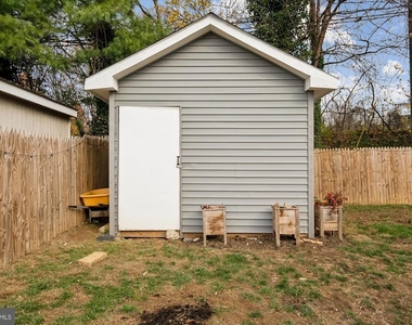 3308 Estelle Terrace - Photo Thumbnail 16