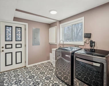 3308 Estelle Terrace - Photo Thumbnail 10