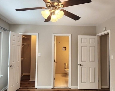 5451 El Camino - Photo Thumbnail 10