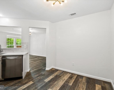 5227 Regal Court - Photo Thumbnail 11