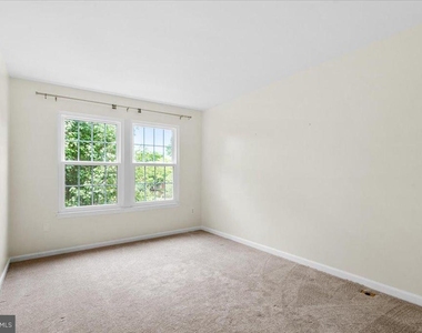 5227 Regal Court - Photo Thumbnail 17