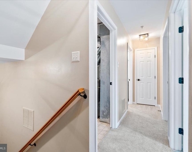 5227 Regal Court - Photo Thumbnail 13