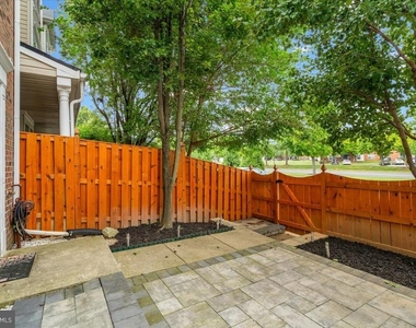 5227 Regal Court - Photo Thumbnail 26