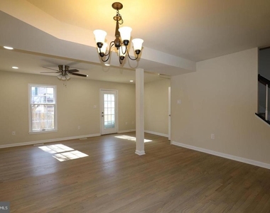 8006 Harbor Place - Photo Thumbnail 9