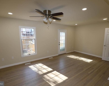 8006 Harbor Place - Photo Thumbnail 10