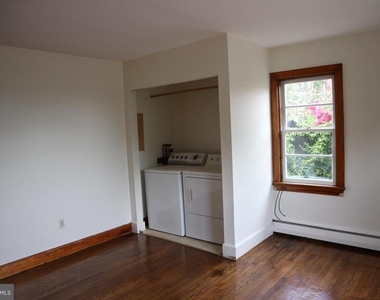 6914 Edgemont Road - Photo Thumbnail 19