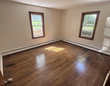 6914 Edgemont Road - Photo Thumbnail 24